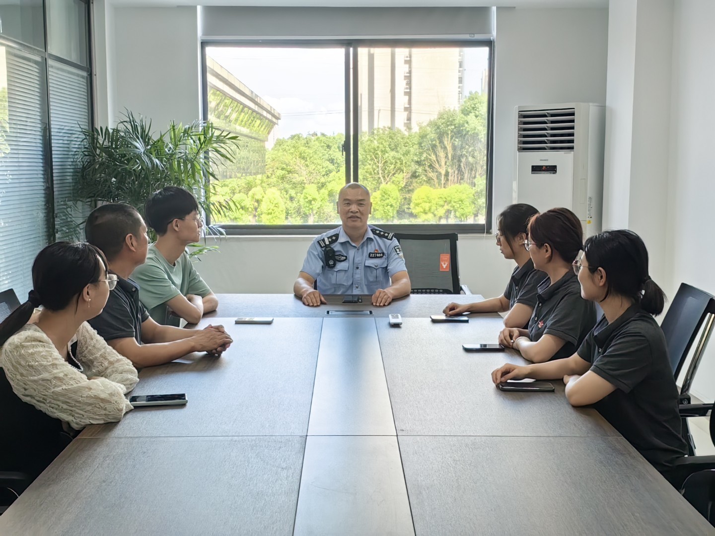 反诈反网络谣言宣传进企业